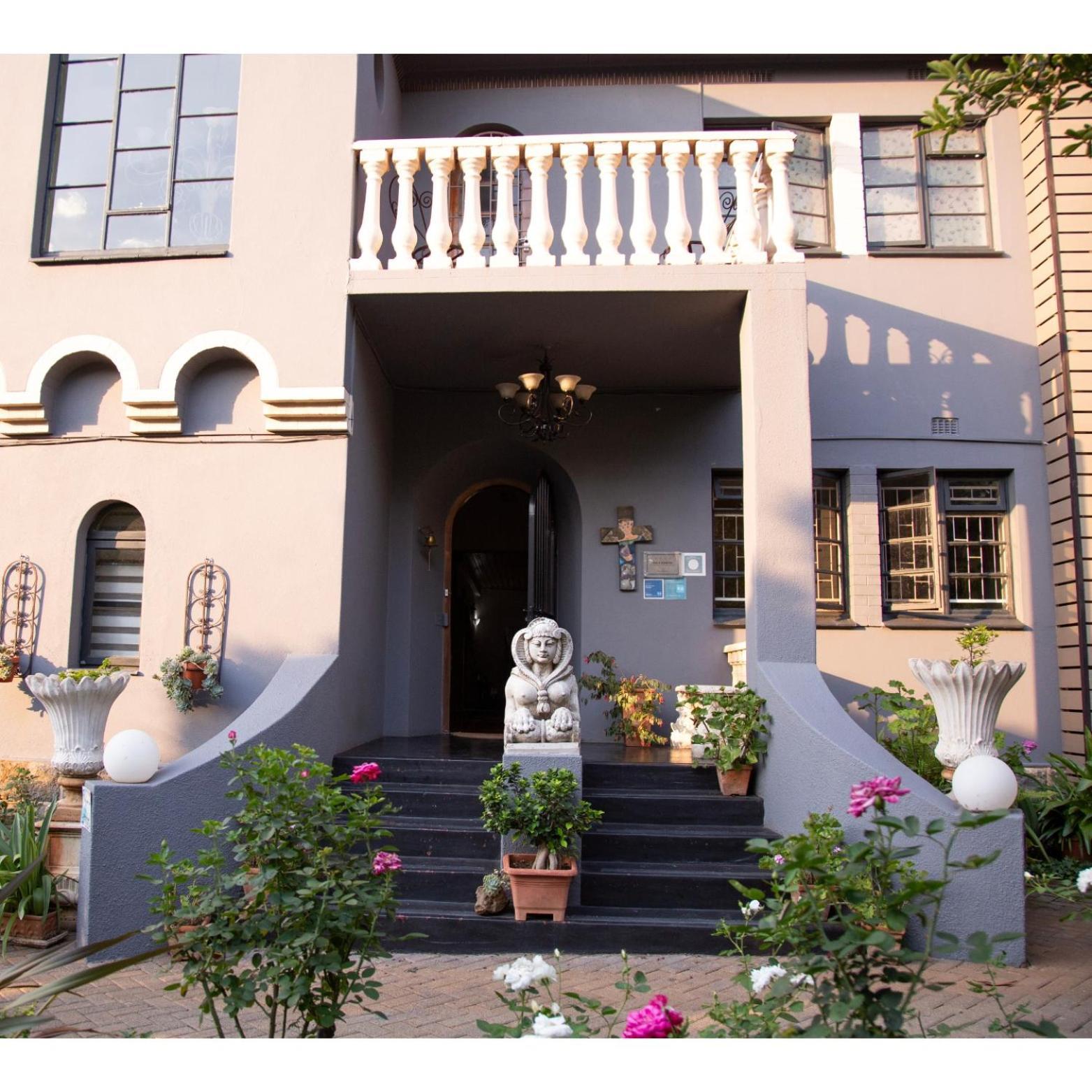 Ben's Bed & Breakfast 2*